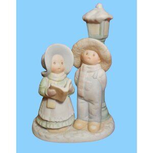 CIRCLE OF FRIENDS Figurine- JOY TO THE WORLD By MASTERPIECE  Homco 1992